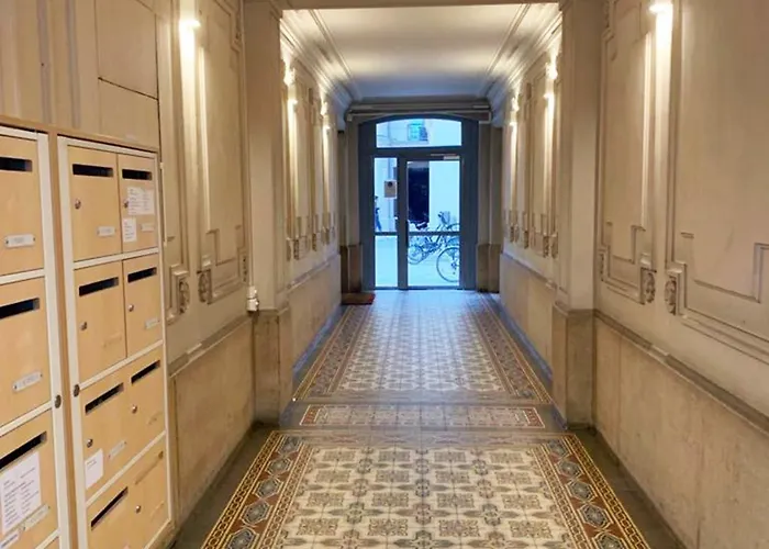 Apartment 90 - Karl Lagerfeld Lafayette *